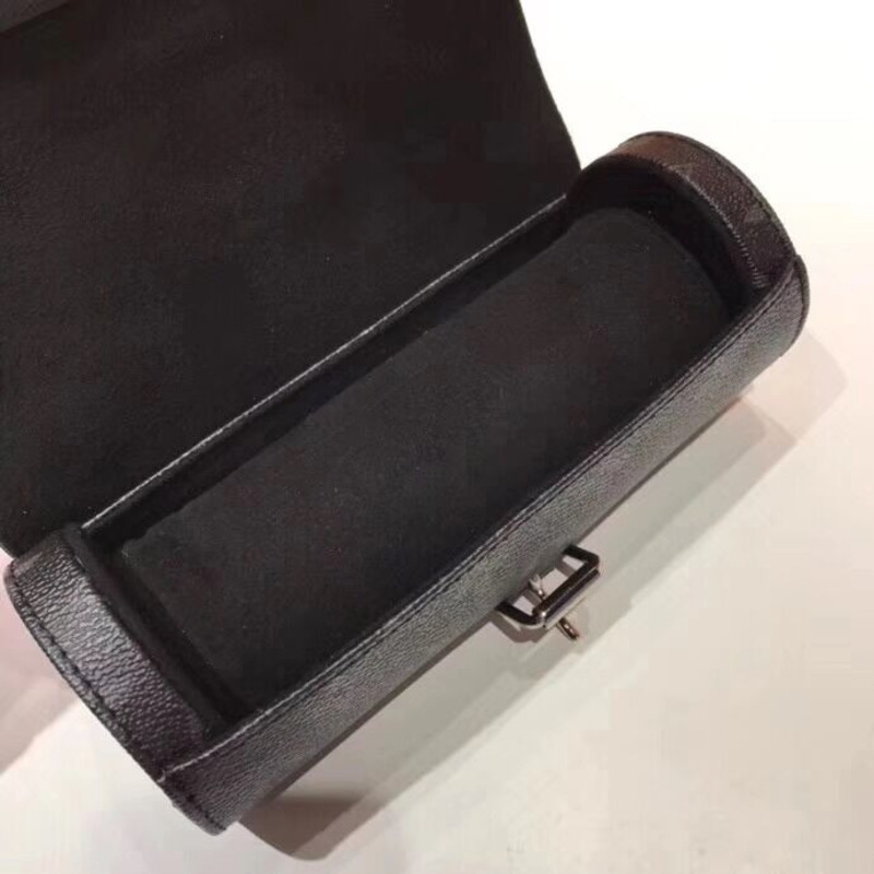 l**is V*t*n watch box