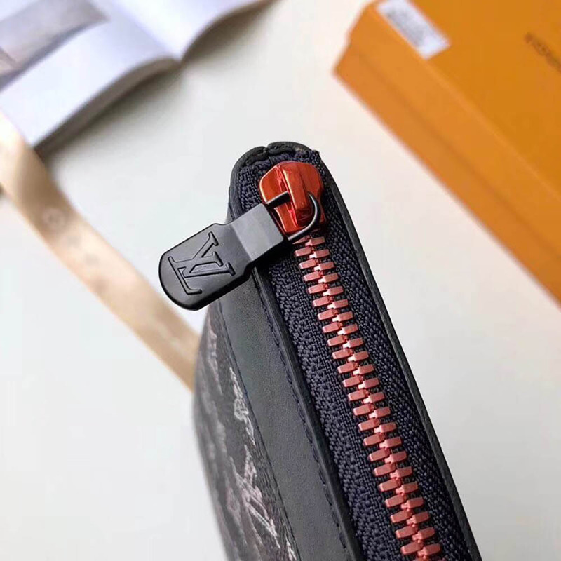 l**is V*t*n pochette  apollo m62905