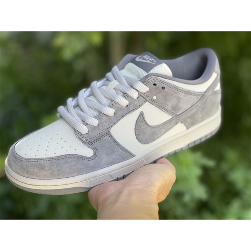 Nike SB Dunk Low 854866 002 Sneakers Men Women