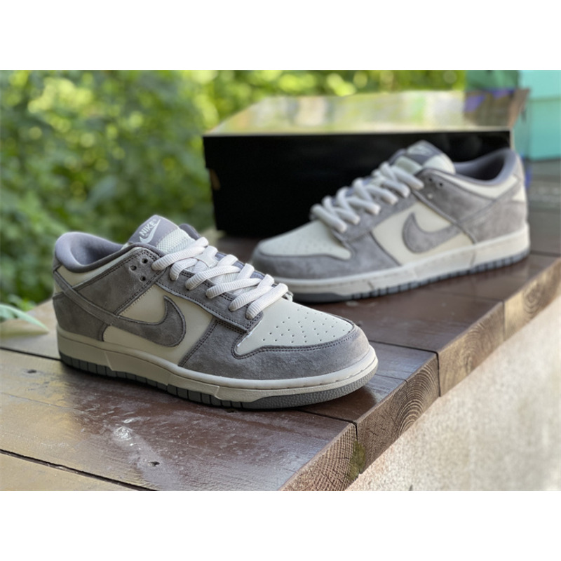 Nike SB Dunk Low 854866 002 Sneakers Men Women