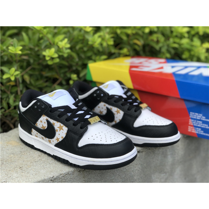 S*p*e x nike sb dunk low "black stars" dh3228 102 sneakers men women