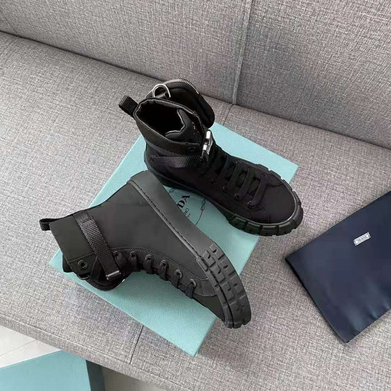 Pra*a strapped pouch lace-up boots