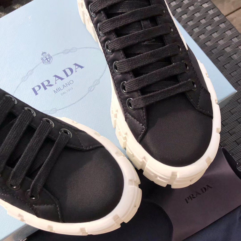 Pra*a triangular logo plaque sneakers